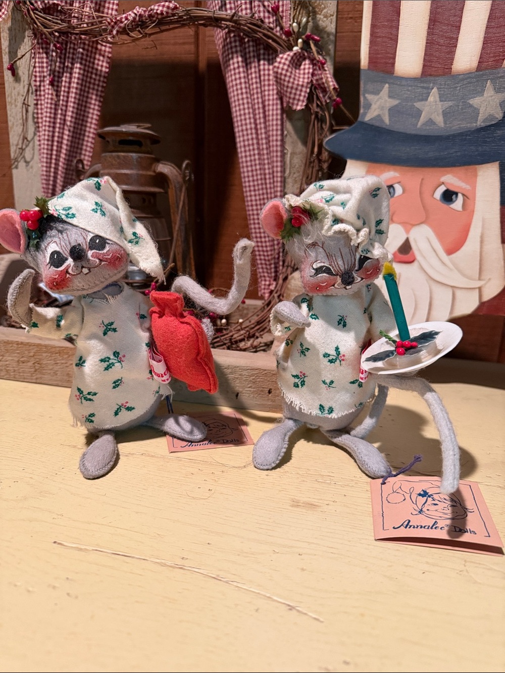 Vintage Style annalee Holiday Mouse Pair in Cream with Green Holly Print